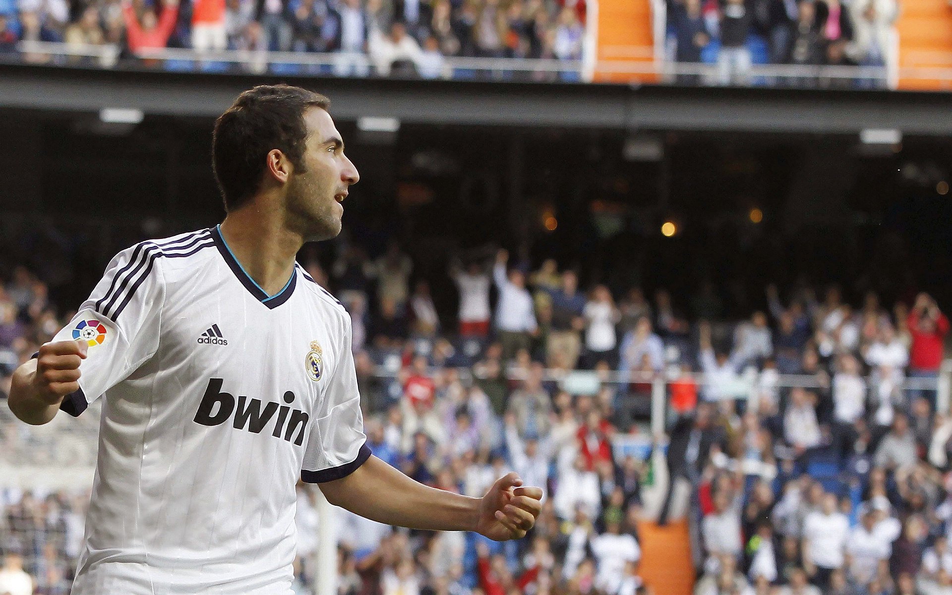 欧冠半决赛：巴黎遭英超黑马淘汰 球迷高喊“只会在联赛虐菜”