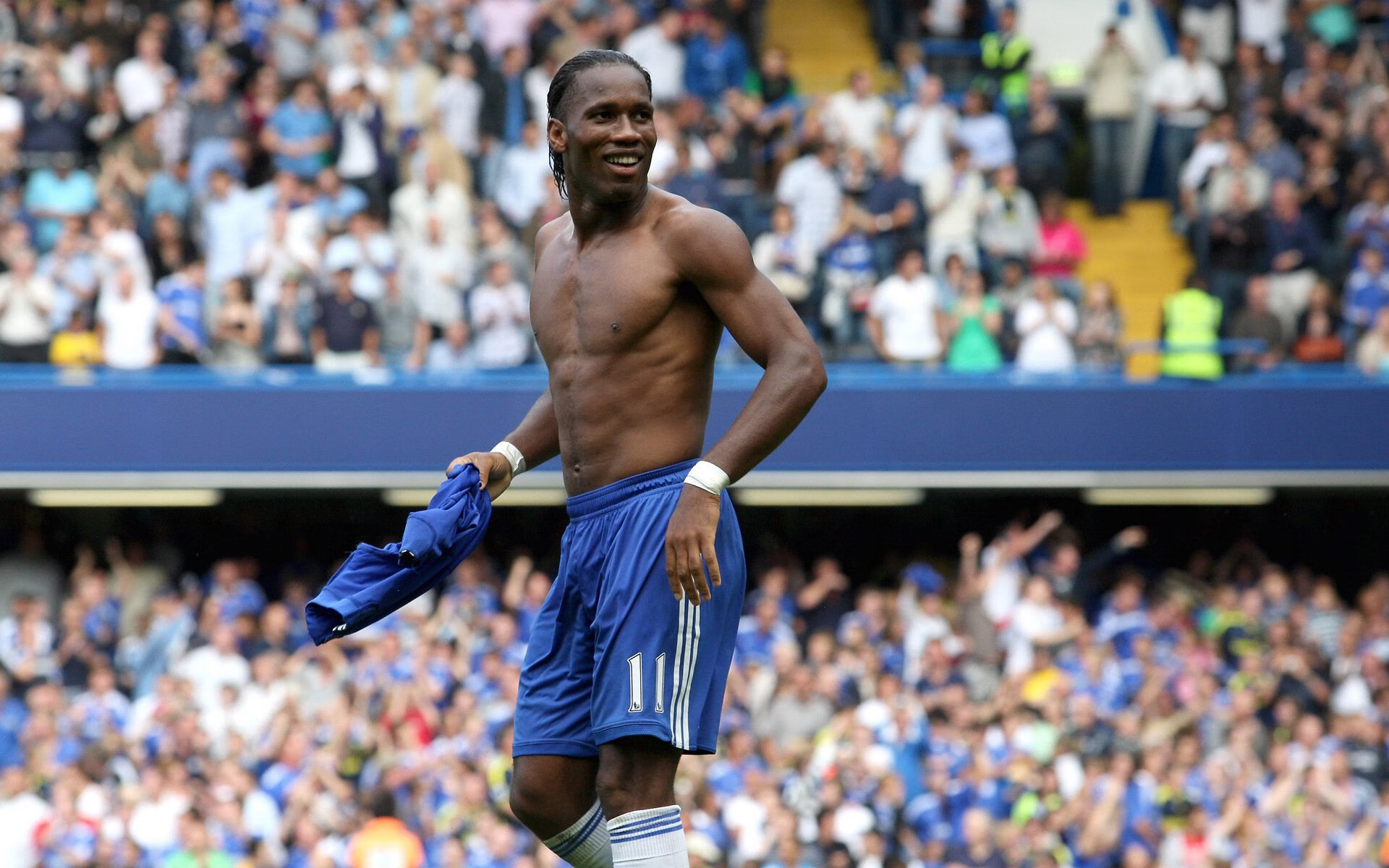 高校操场向社会开放试点效果显著 晚间慢跑人群翻倍